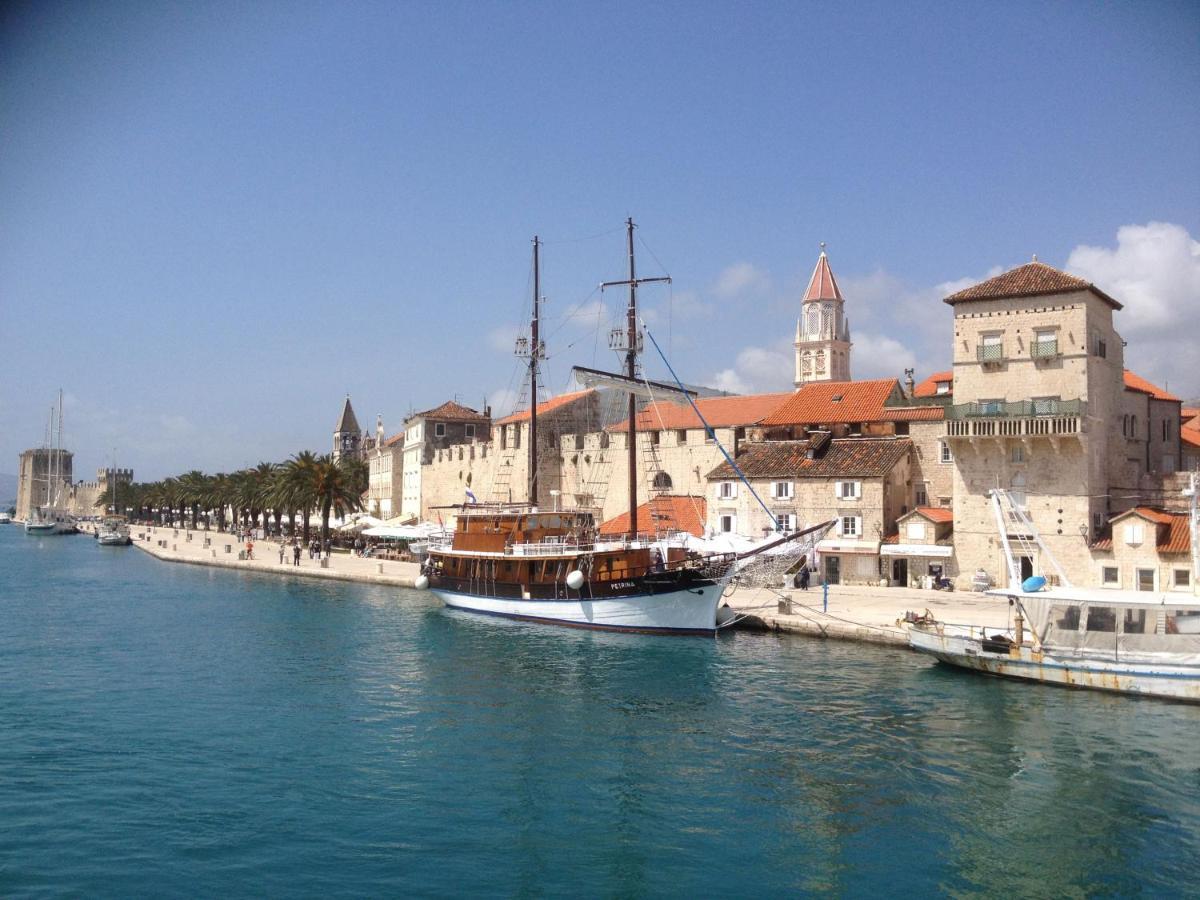 Seaside Villa With Private Pool Home By The Sea - Villa Trogir Zewnętrze zdjęcie